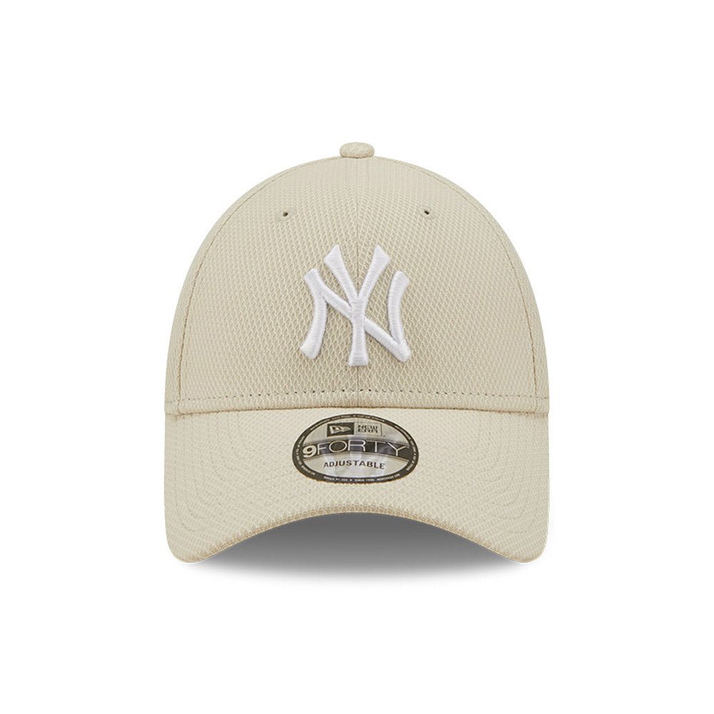 New Era New York Yankees Diamond Era Stone 9FORTY Cap - Cap On