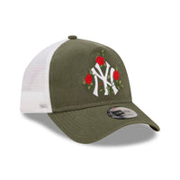 New Era New York Yankees Flower Trucker Cap - Cap On