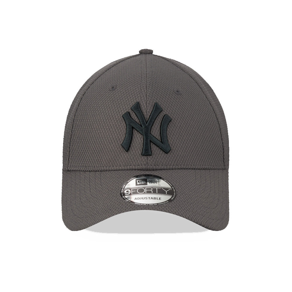 New Era New York Yankees Grey 9FORTY Cap - Cap On