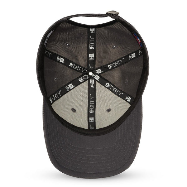 New Era New York Yankees Grey 9FORTY Cap - Cap On