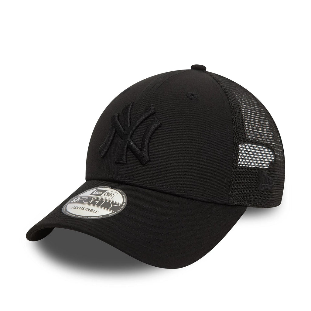 New Era New York Yankees Home Field Black 9FORTY A-Frame Trucker Adjustable Cap - Cap On