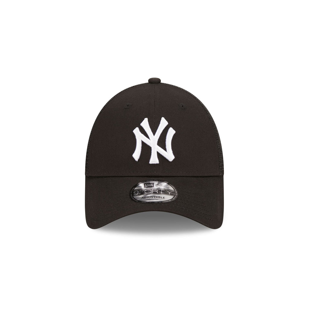 New Era New York Yankees Home Field Black 9FORTY A-Frame Trucker Cap - Cap On