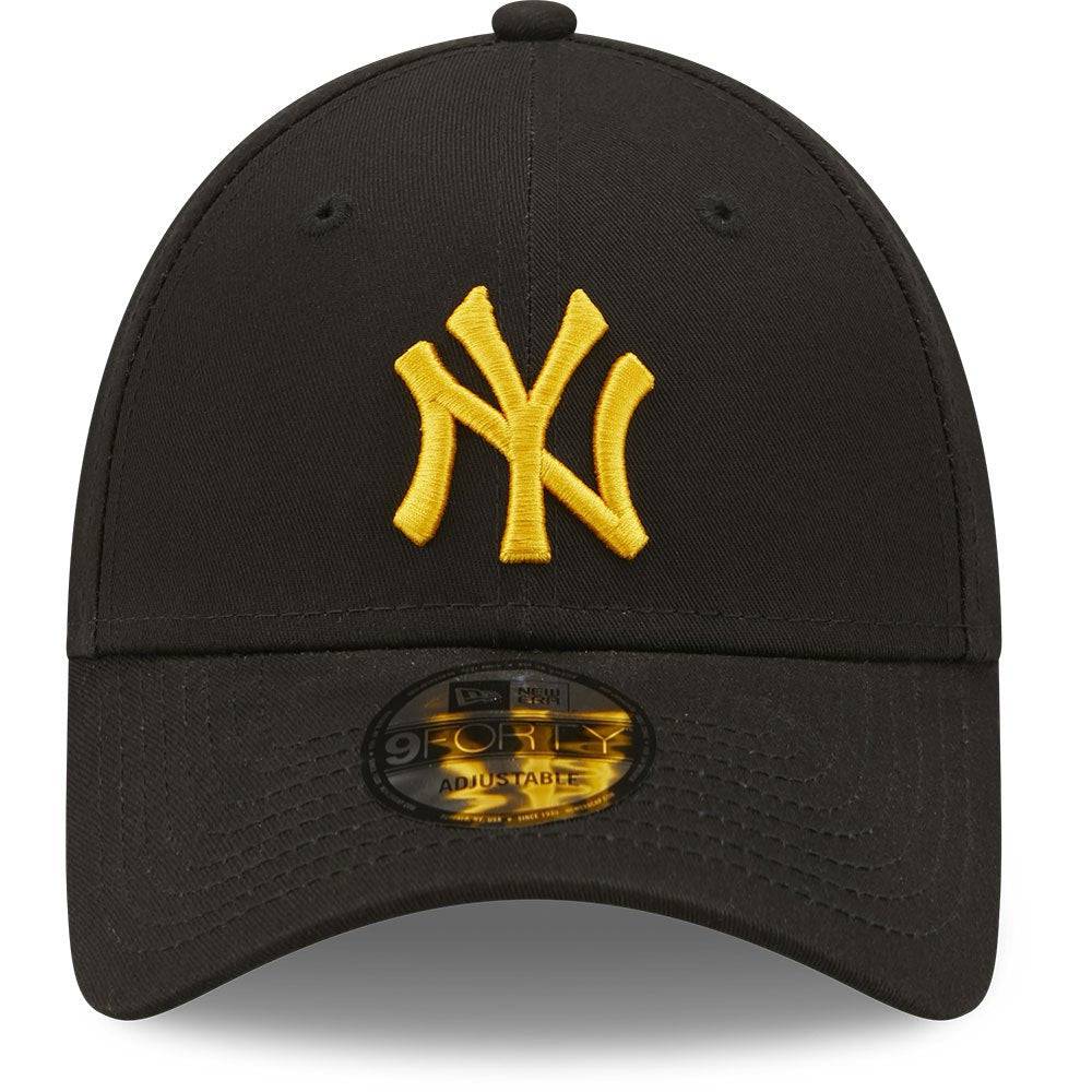 New Era New York Yankees League Essential 9Forty® Baseball Cap - Cap On