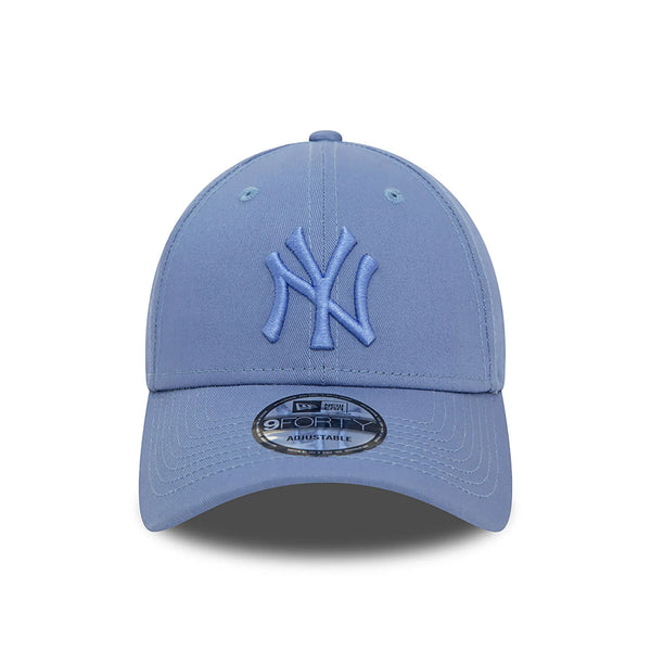 New Era New York Yankees League Essential Blue 9FORTY Adjustable Cap - Cap On