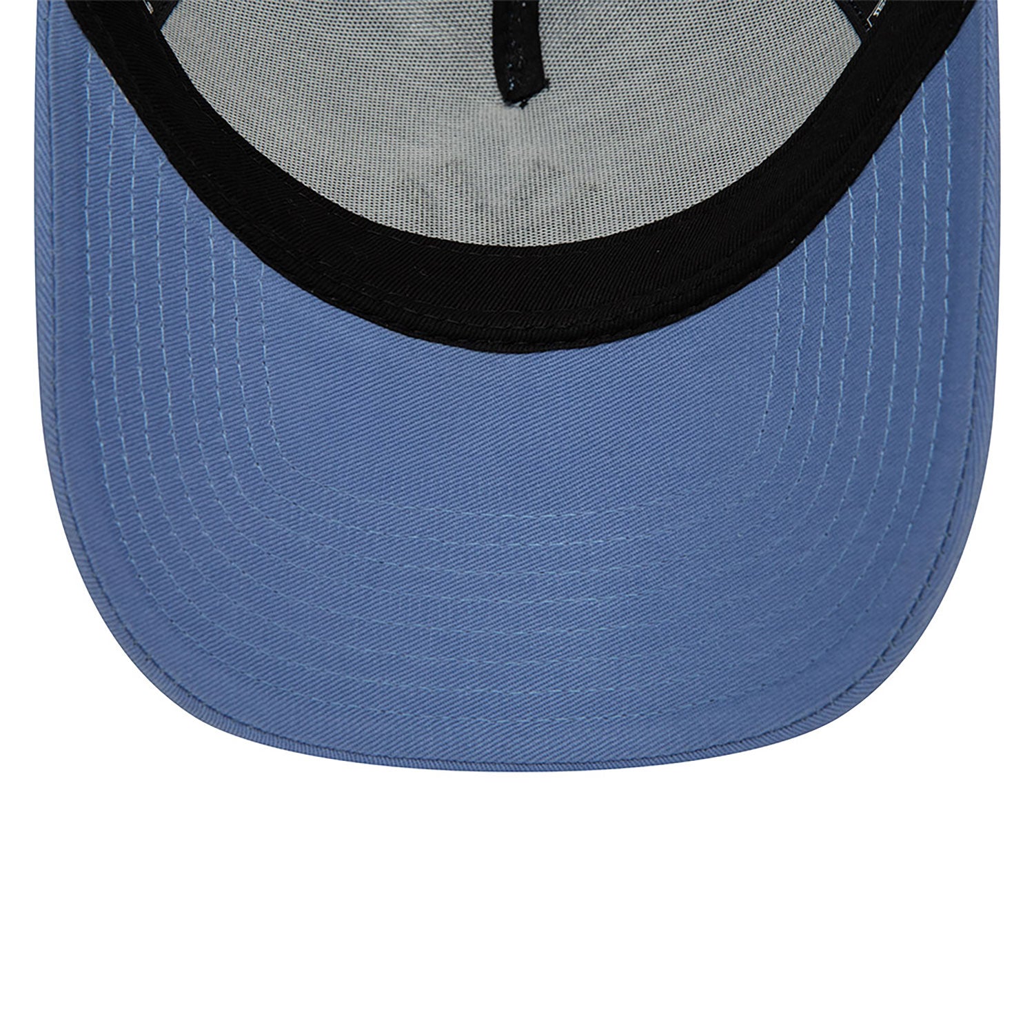 New Era New York Yankees League Essential Blue Trucker Cap - Cap On
