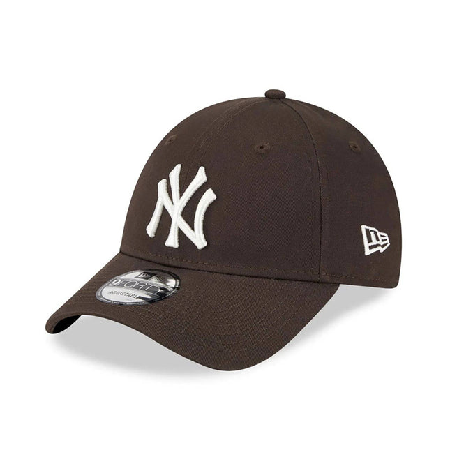 New Era New York Yankees League Essential Brown 9FORTY Adjustable Cap - Cap On