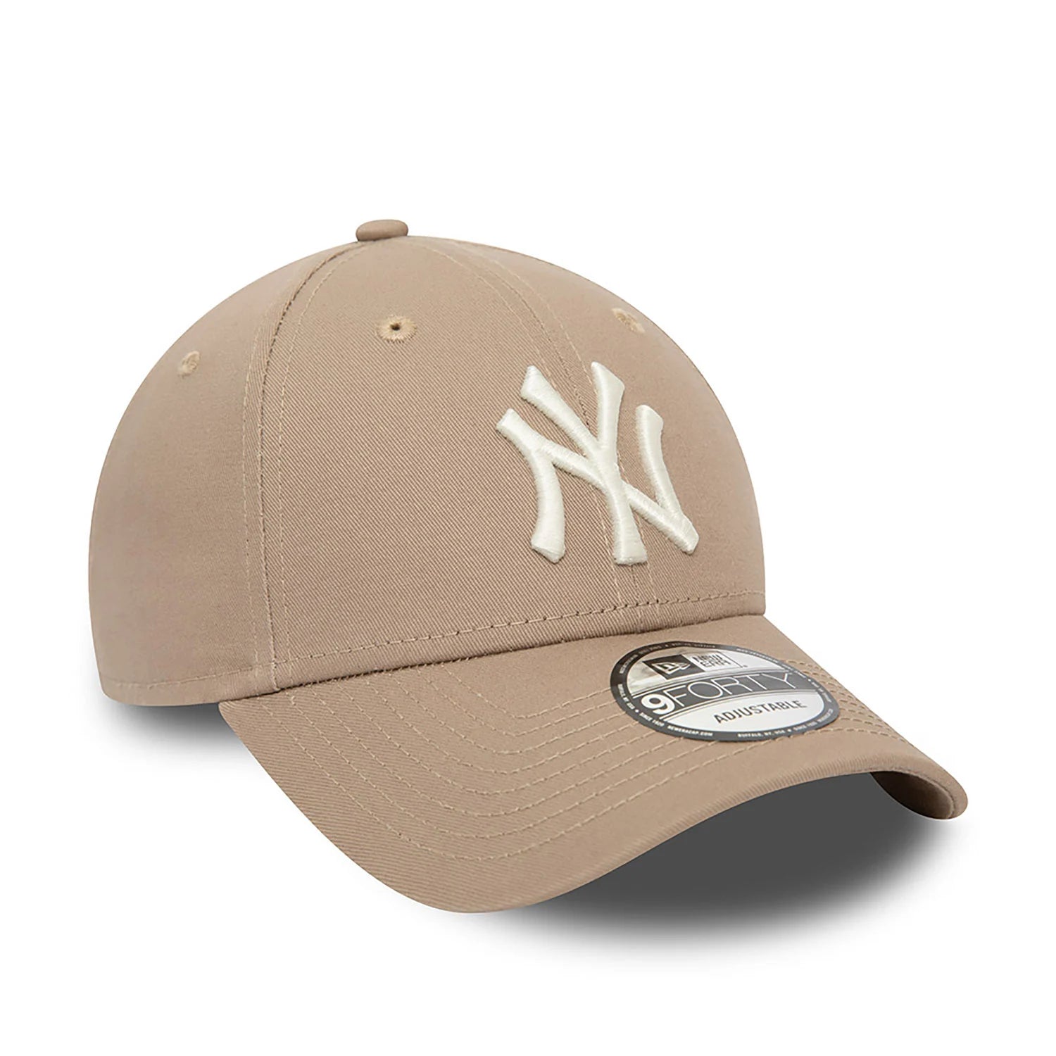 New York Yankees League Essential Brown 9FORTY Adjustable Cap - Cap On