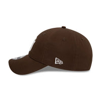 New Era New York Yankees League Essential Dark Brown 9TWENTY Adjustable Cap - Cap On
