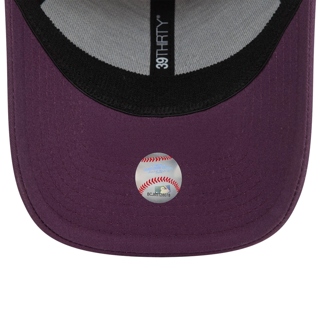 New Era New York Yankees League Essential Dark Purple 39THIRTY Stretch Fit Cap - Cap On