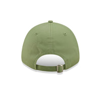 New Era New York Yankees League Essential Khaki 9FORTY Adjustable Cap - Cap On