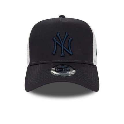 New Era New York Yankees League Essential Navy Trucker Cap - Cap On