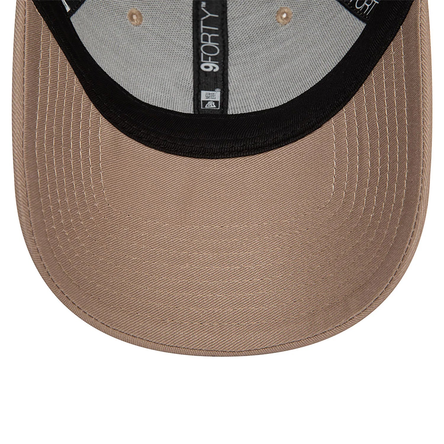 New Era New York Yankees League Essential Pastel Brown 9FORTY Adjustable Cap - Cap On