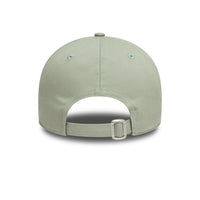New Era New York Yankees League Essential Pastel Green 9FORTY Adjustable Cap - Cap On