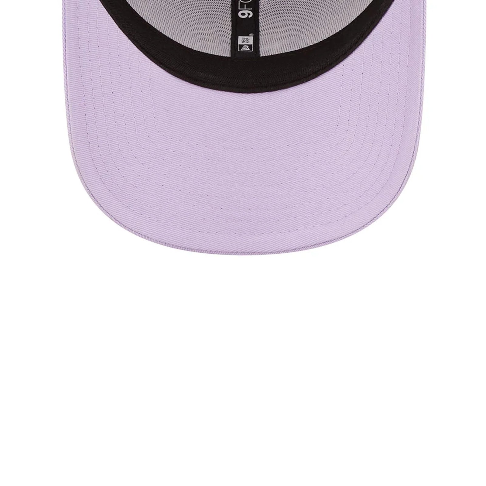 New Era New York Yankees League Essential Purple 9FORTY Adjustable Cap - Cap On