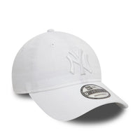 New Era New York Yankees League Essential White 9TWENTY Adjustable Cap - Cap On