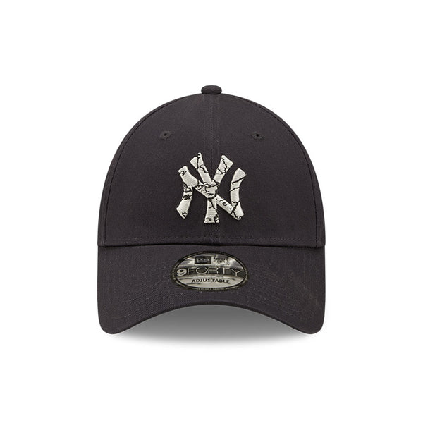 New Era New York Yankees Marble Infill Navy 9FORTY Adjustable Cap - Cap On