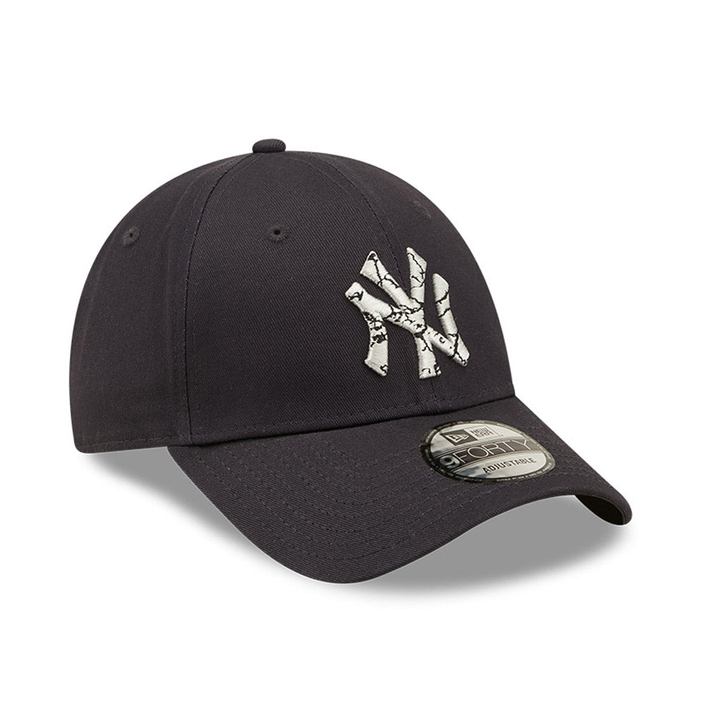 New Era New York Yankees Marble Infill Navy 9FORTY Adjustable Cap - Cap On
