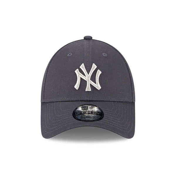 New Era New York Yankees Metallic Grey 9FORTY Adjustable Cap - Cap On
