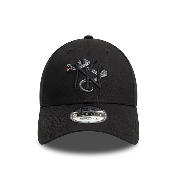 New Era New York Yankees MLB Icon Black 9FORTY Adjustable Cap - Cap On