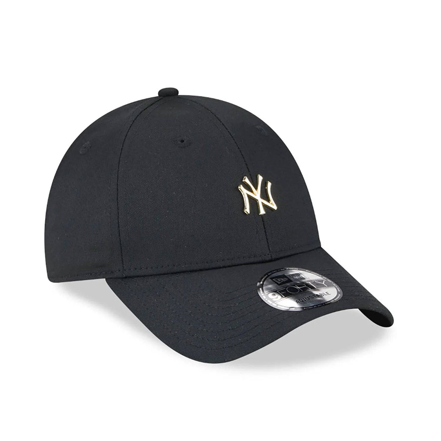 New Era New York Yankees Pin Logo Black 9FORTY Adjustable Cap - Cap On