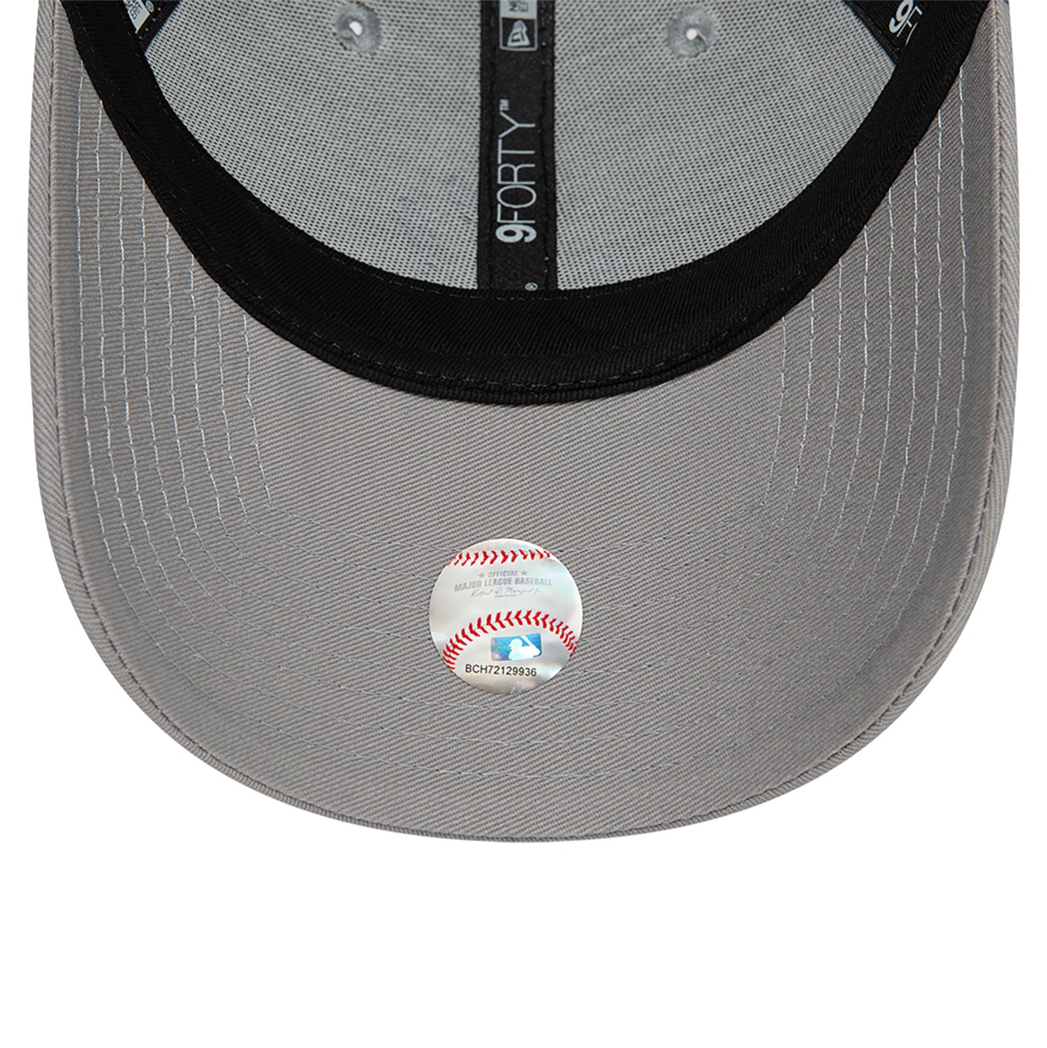 New Era New York Yankees Seasonal Infill Grey 9FORTY Adjustable Cap - Cap On