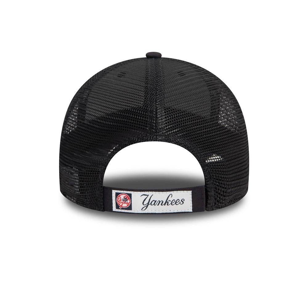 New Era New York Yankees Trucker Cap - Cap On