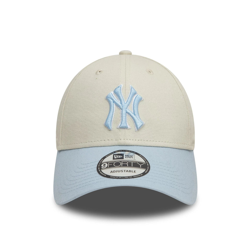 New Era New York Yankees World Series Patch Cream 9FORTY Adjustable Cap - Cap On