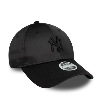 New York Yankees Womens Satin Black 9FORTY Adjustable Cap - Cap On