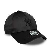 New York Yankees Womens Satin Black 9FORTY Adjustable Cap - Cap On