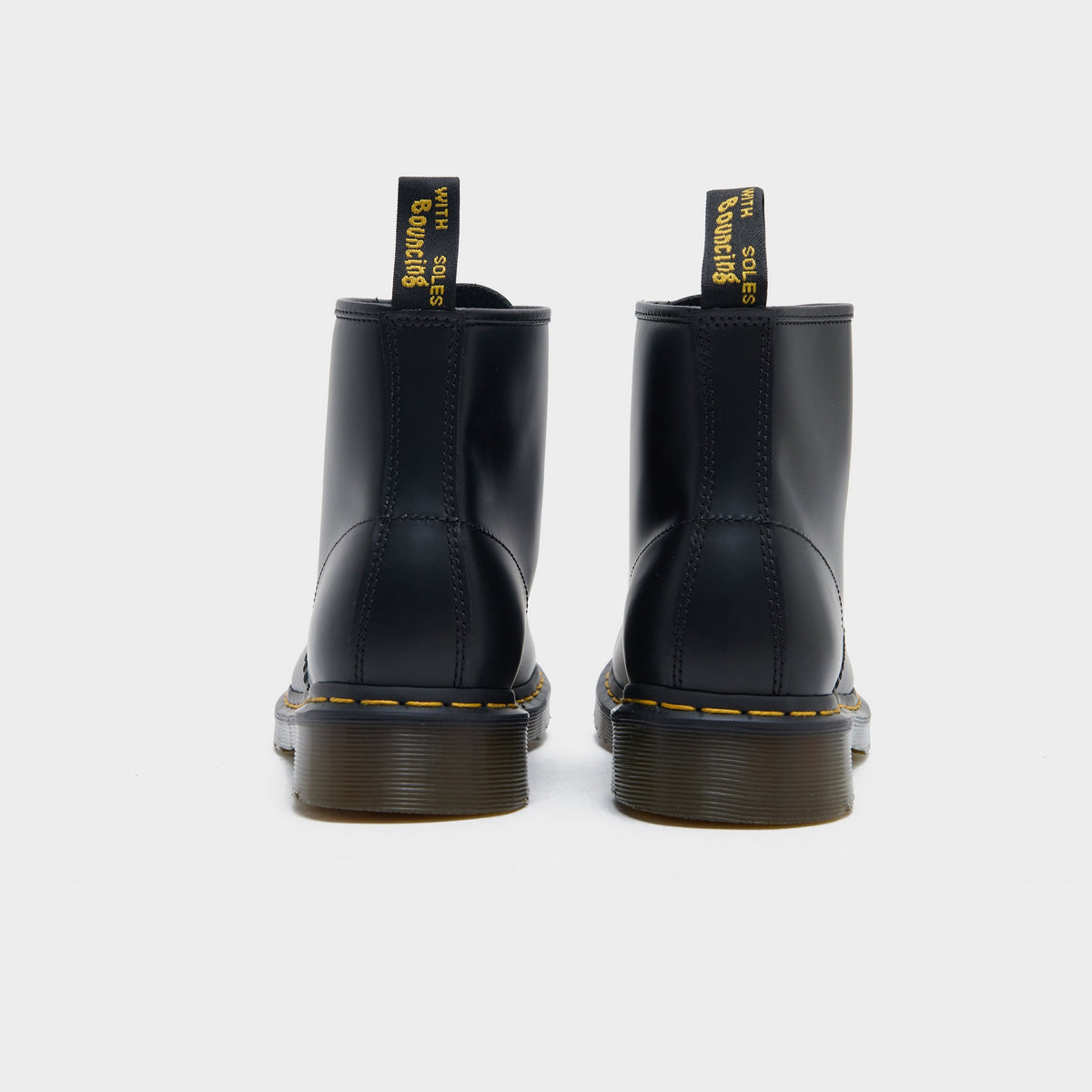 Dr. Martens 101 6 Eye Boots