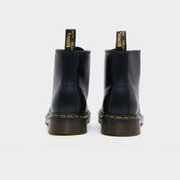 Dr. Martens 101 6 Eye Boots