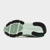 Green Nike Vomero 18 Women's