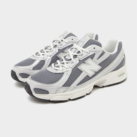 Grey New Balance 740