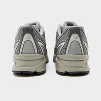 New Balance 740