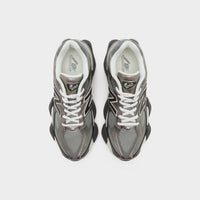Grey New Balance 9060 Women's