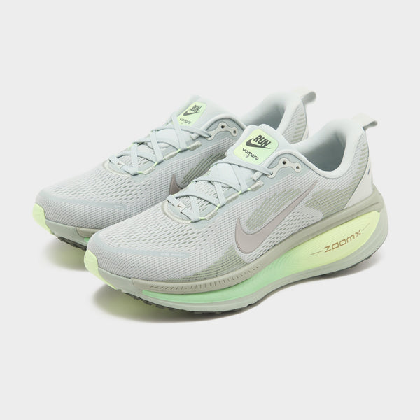 Grey Nike Vomero 18