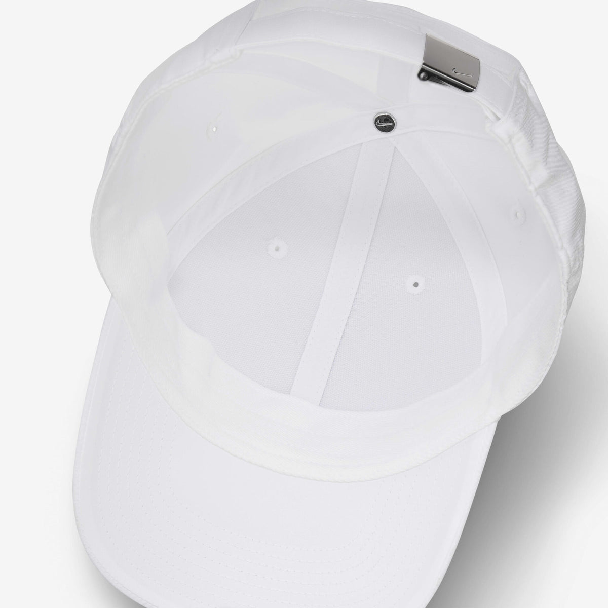 Nike Club Structured Metal Swoosh Cap