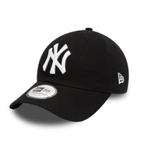 New Era New York Yankees League Essential White On Black 9TWENTY Adjustable Cap