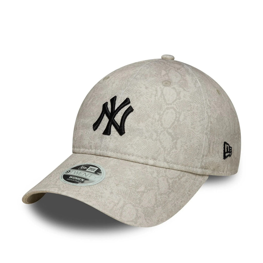 New Era New York Yankees Womens MLB Animal Cream 9TWENTY Adjustable Cap