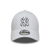 New Era New York Yankees MLB Outline White 9FORTY Adjustable Cap