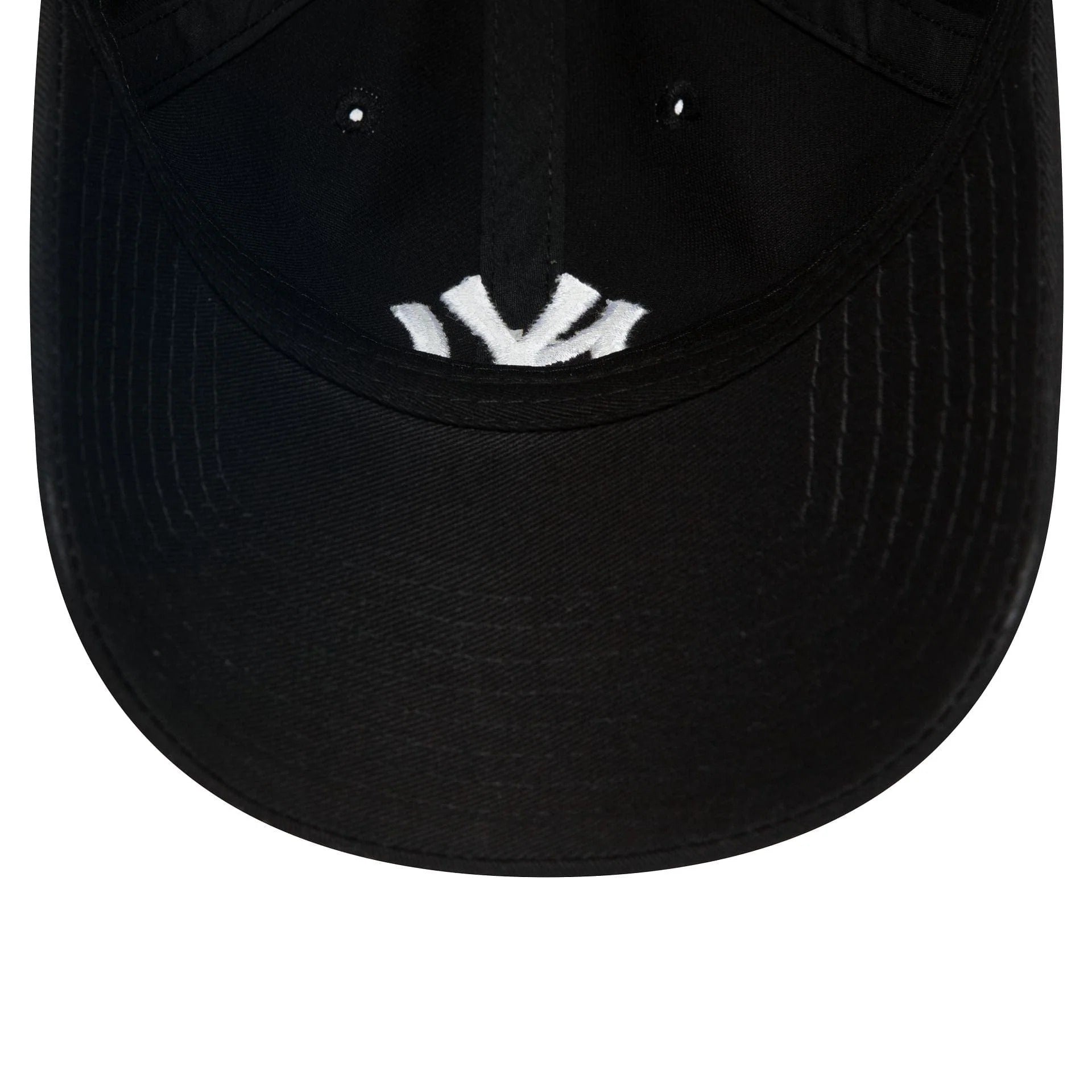 New Era New York Yankees League Essential White On Black 9TWENTY Adjustable Cap