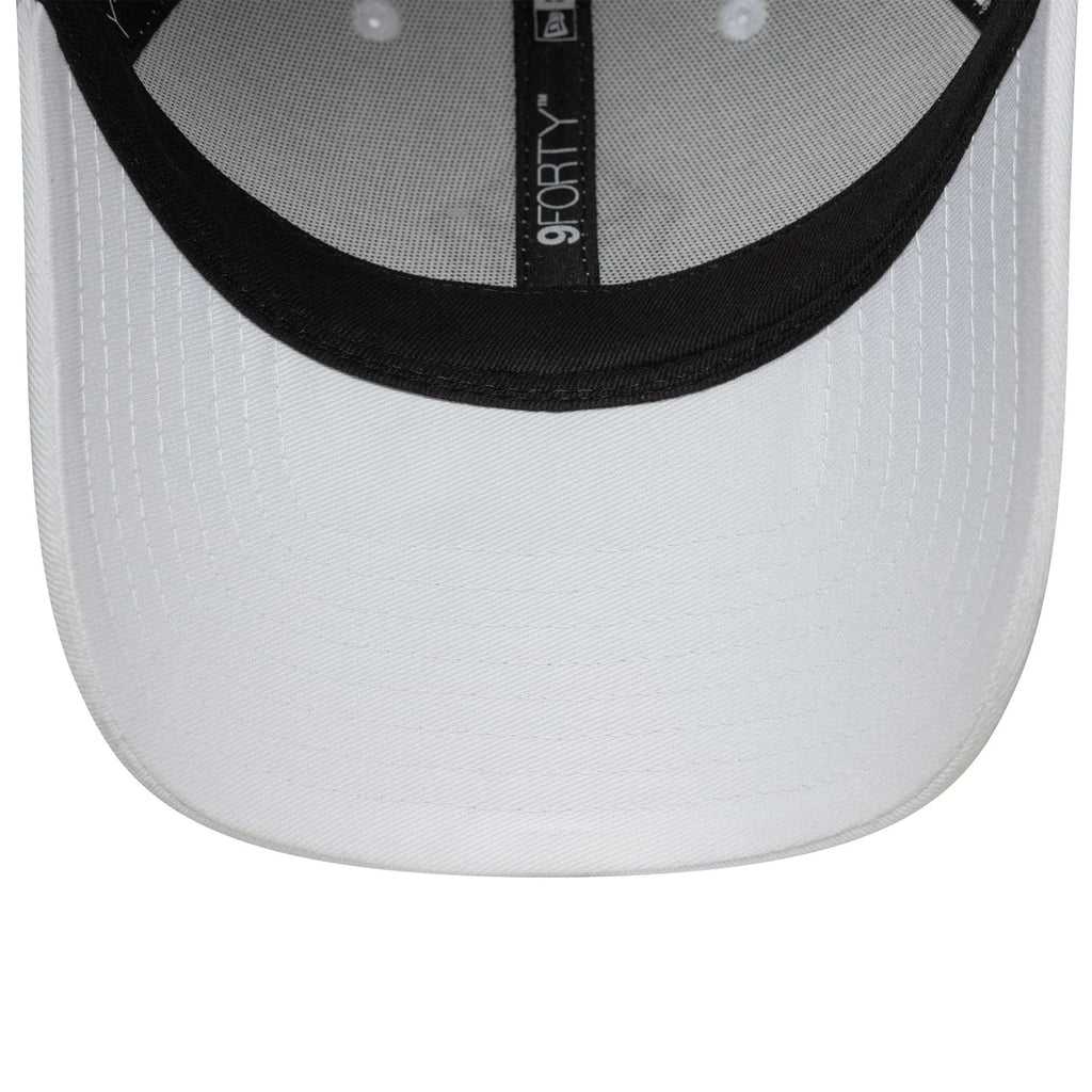 New Era New York Yankees MLB Outline White 9FORTY Adjustable Cap