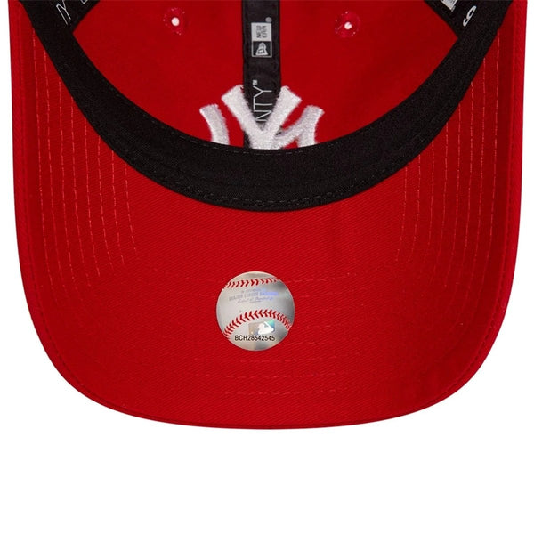 New Era New York Yankees League Essential Red 9TWENTY Adjustable Cap
