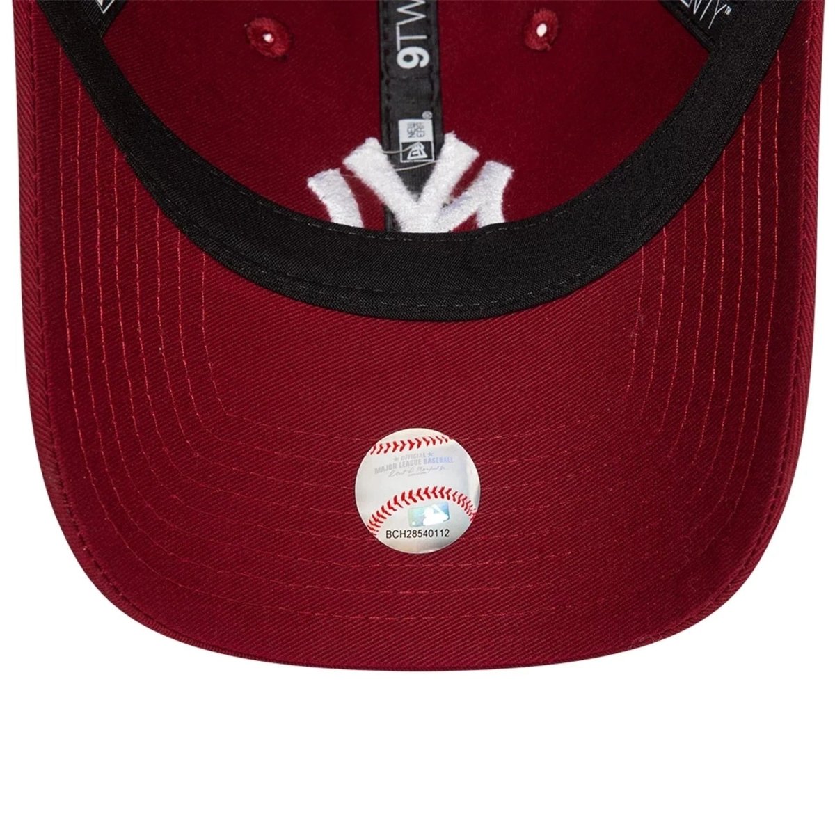 New Era New York Yankees League Essential Dark Red 9TWENTY Adjustable Cap