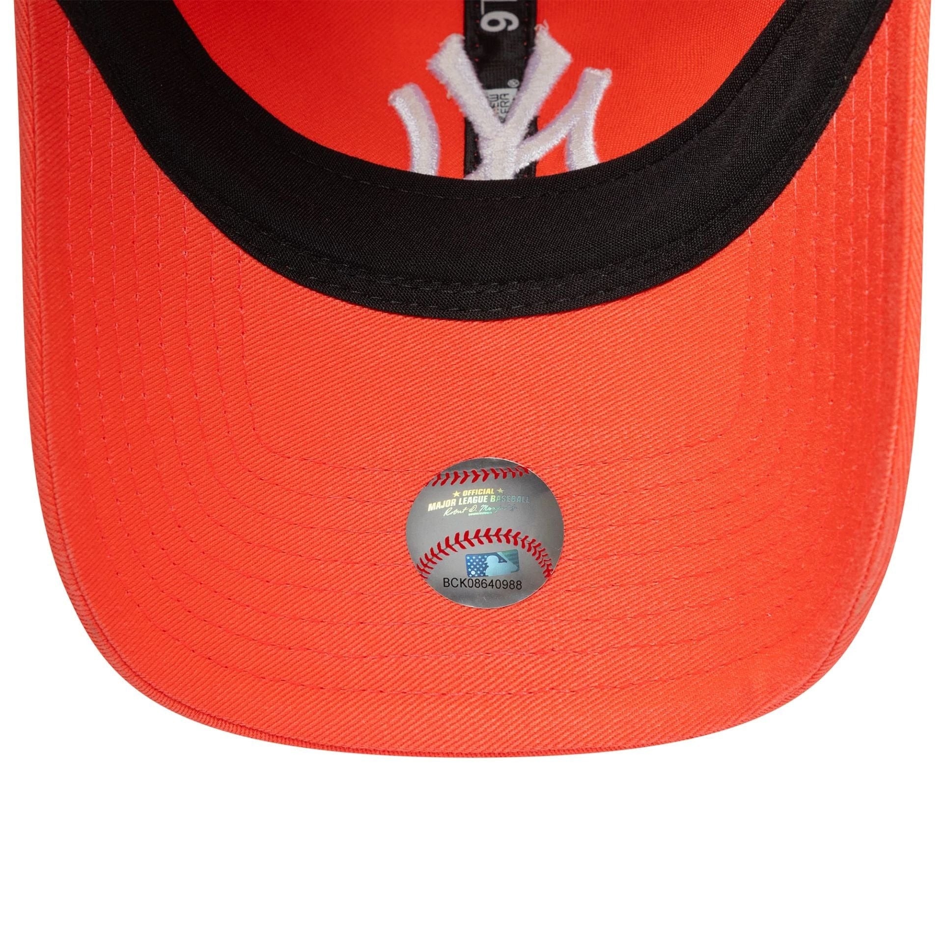 New Era New York Yankees MLB League Essential Pink 9TWENTY Adjustable Cap