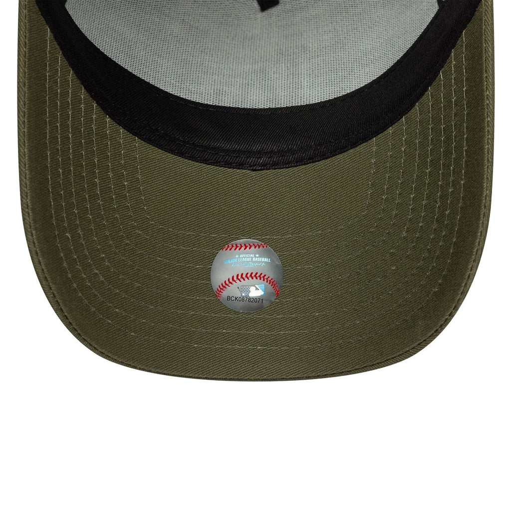New Era LA Dodgers MLB Outline Green 9FORTY E-Frame Trucker Adjustable Cap