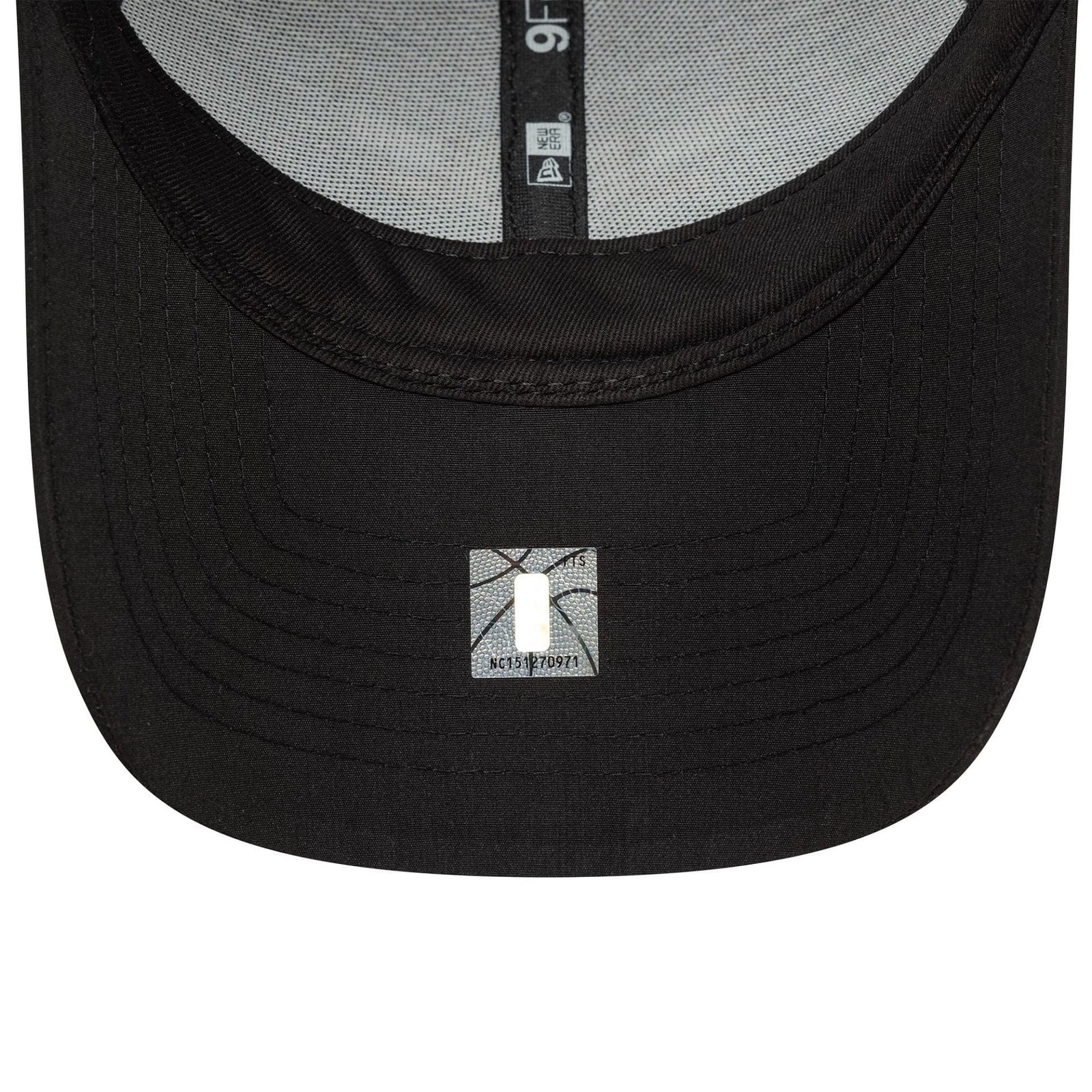 New Era Chicago Bulls NBA Piping Black 9FORTY Adjustable Cap