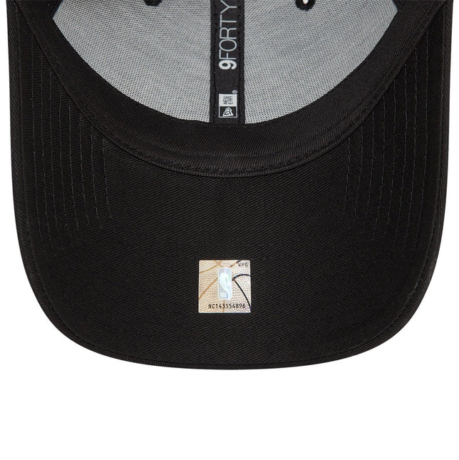 قبعة New Era Los Angeles Lakers Game Play 9Forty®