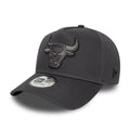 New Era Chicago Bulls Team Outline Dark Grey 9FORTY E-Frame Adjustable Cap