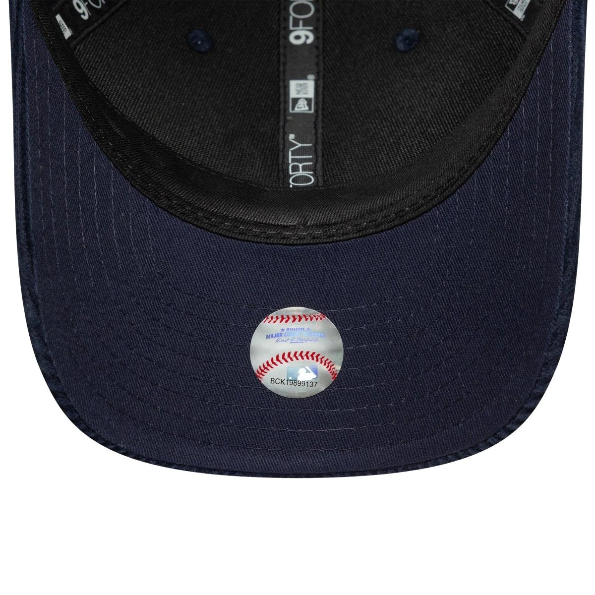 New Era New York Yankees MLB Cord Navy 9FORTY M-Crown Adjustable Cap